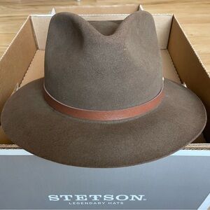 Stetson Hat Size 7 and 5/8 (61)